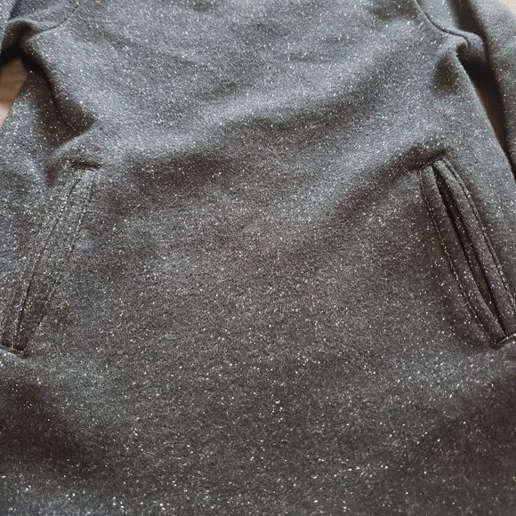 Sweater Dress Sparkly Warm Front Pockets Black 18-24 Month Size Old Navy - Picture 3 of 3